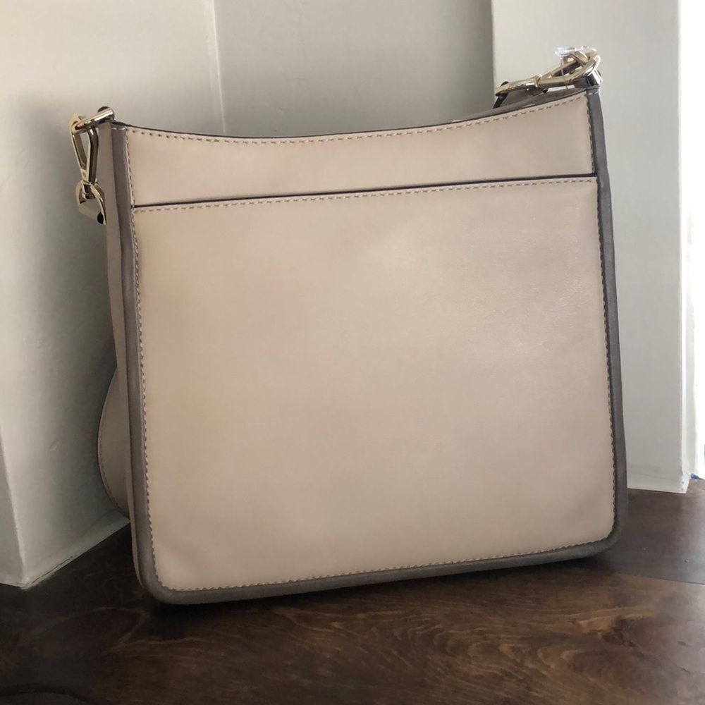 Michael Kors Gloria oatmeal swing pack crossbody new with tags - Picture 7 of 8